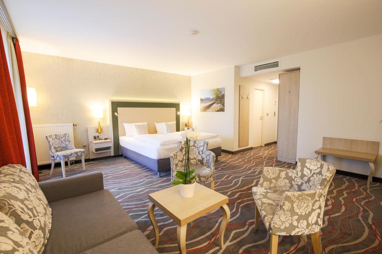 Hotel Bayerischer Hof Miesbach, BW Premier Collection Экстерьер фото