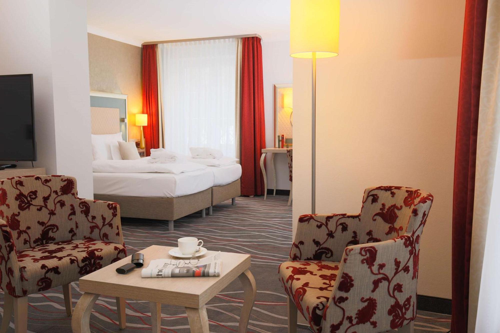 Hotel Bayerischer Hof Miesbach, BW Premier Collection Экстерьер фото