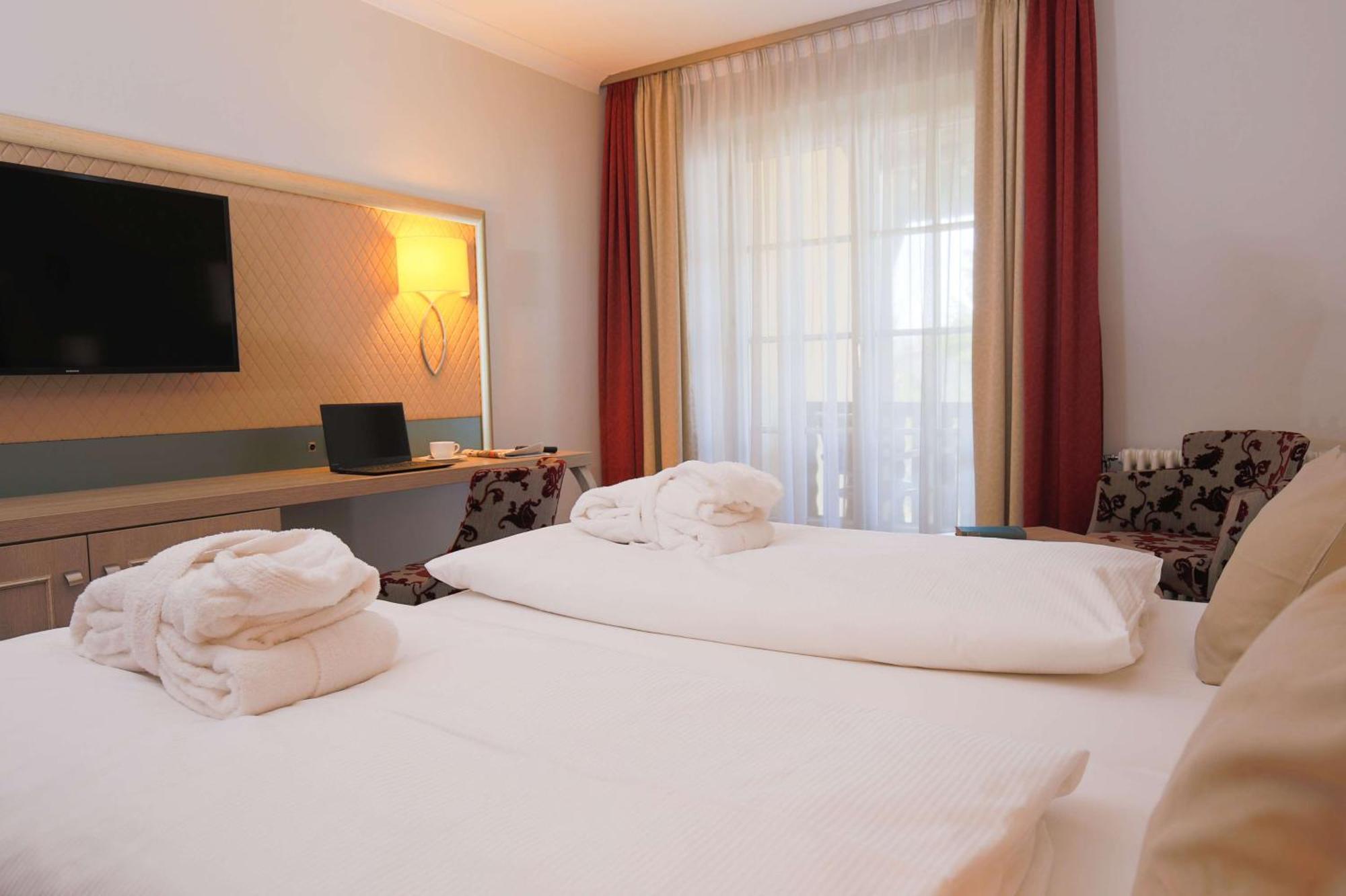 Hotel Bayerischer Hof Miesbach, BW Premier Collection Экстерьер фото