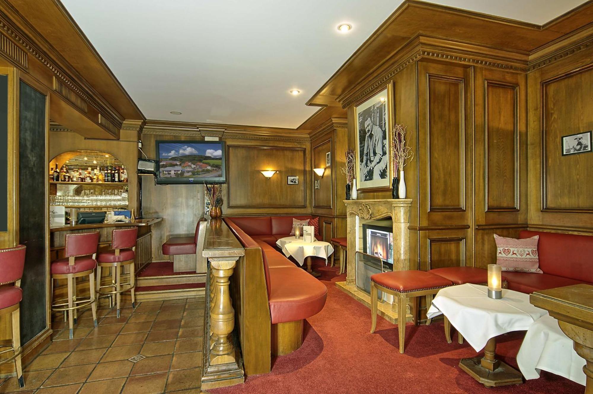Hotel Bayerischer Hof Miesbach, BW Premier Collection Экстерьер фото