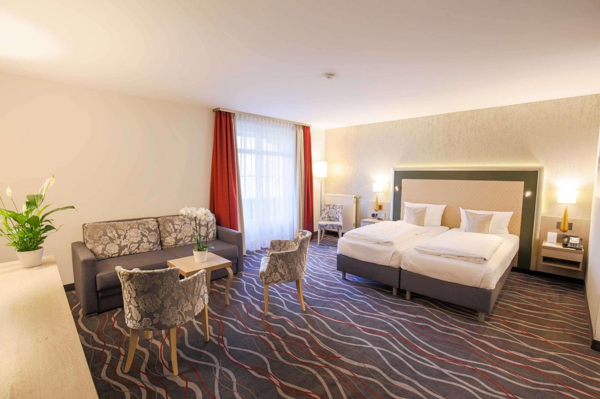 Hotel Bayerischer Hof Miesbach, BW Premier Collection Экстерьер фото