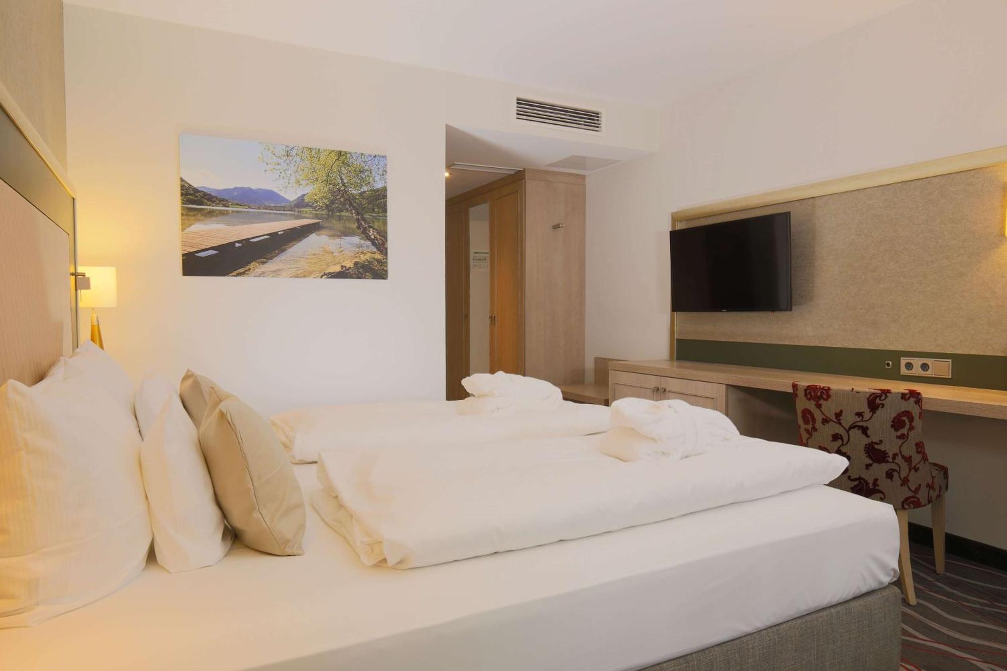 Hotel Bayerischer Hof Miesbach, BW Premier Collection Экстерьер фото
