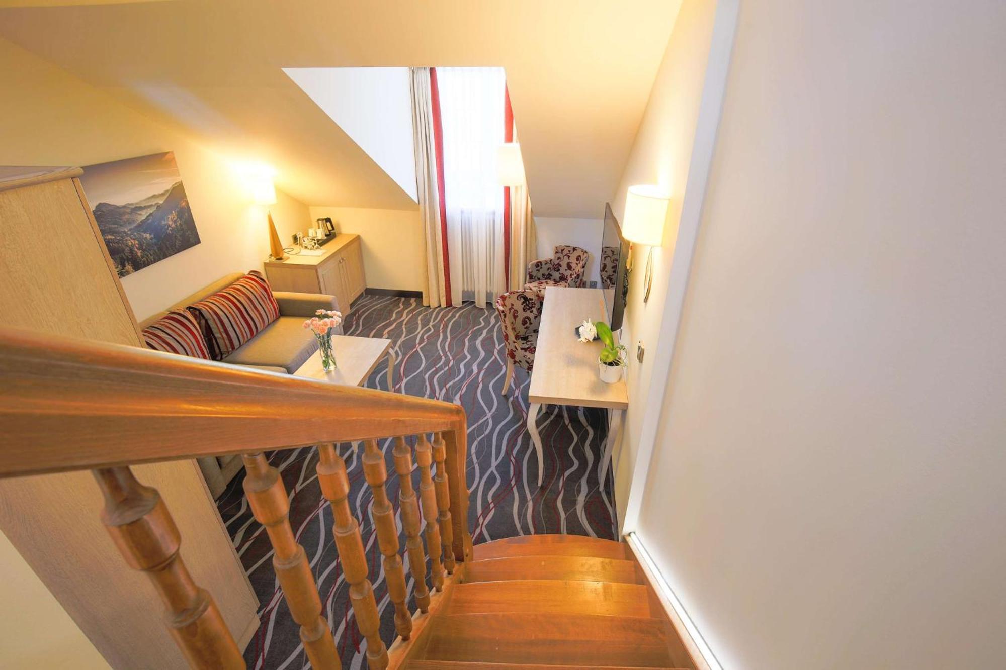 Hotel Bayerischer Hof Miesbach, BW Premier Collection Экстерьер фото